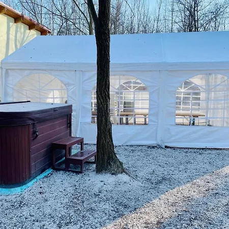 Wow! - Wood & Wellness Apartmanhazak Hodoshat * Nikla